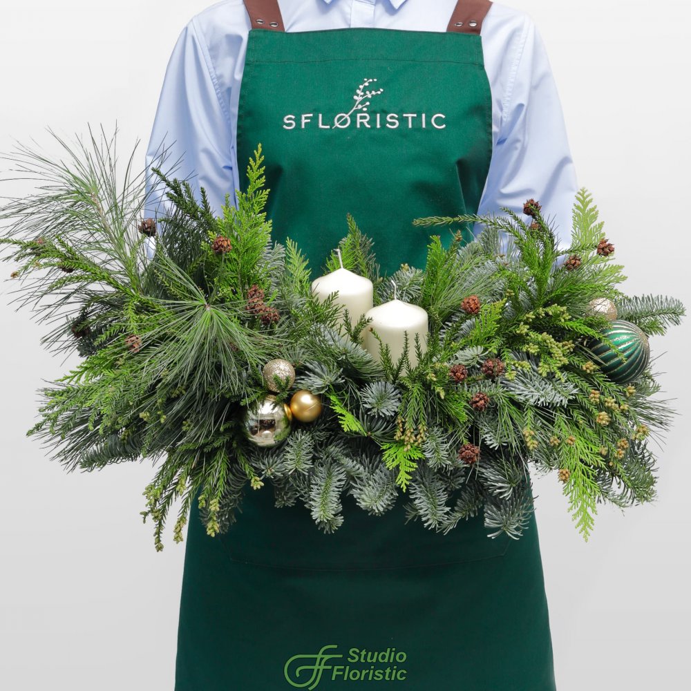Новогодняя композиция из Нобилиса, Пинуса и Туи со свечами «Золото Леса» Новогодняя композиция из Нобилиса, Пинуса и Туи со свечами «Золото Леса»