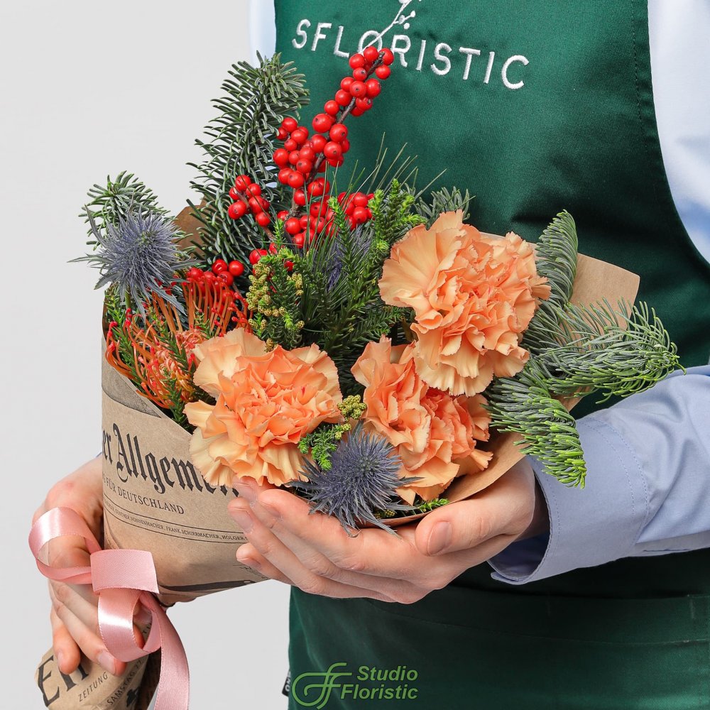 Новогодний букет из Нобилиса, Эрингиума и Диантусов «Зимние Сумерки» Новогодний букет из Нобилиса, Эрингиума и Диантусов «Зимние Сумерки»