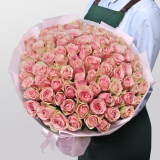 Букет из розовых Роз Кения 60 см 101 шт «Нежный Шлейф»