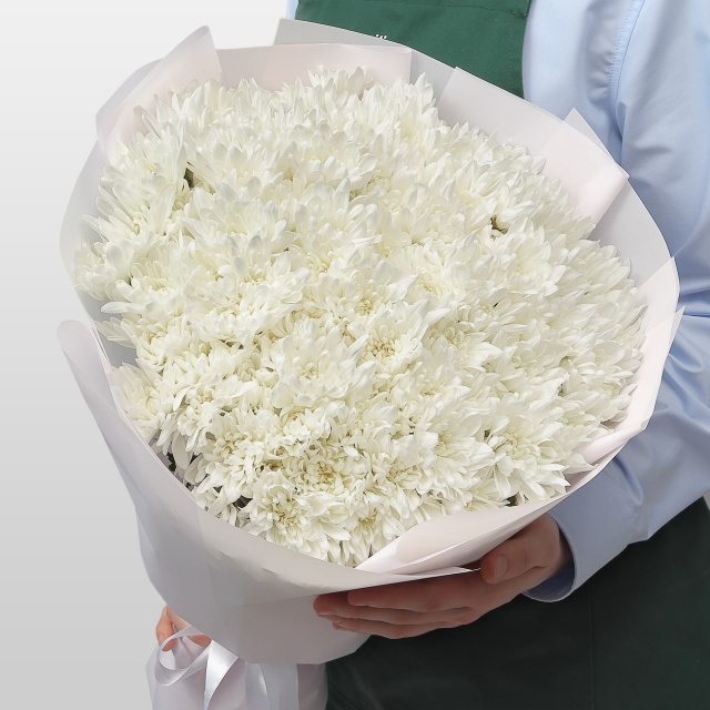 Букет из Белых Кустовых Хризантем 25 шт «Звездная Россыпь»