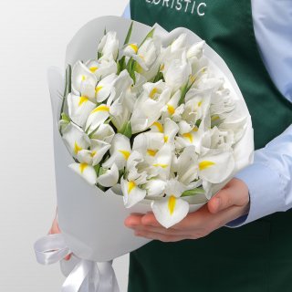 Букет из Белых Ирисов 25 шт «Белый лебедь»