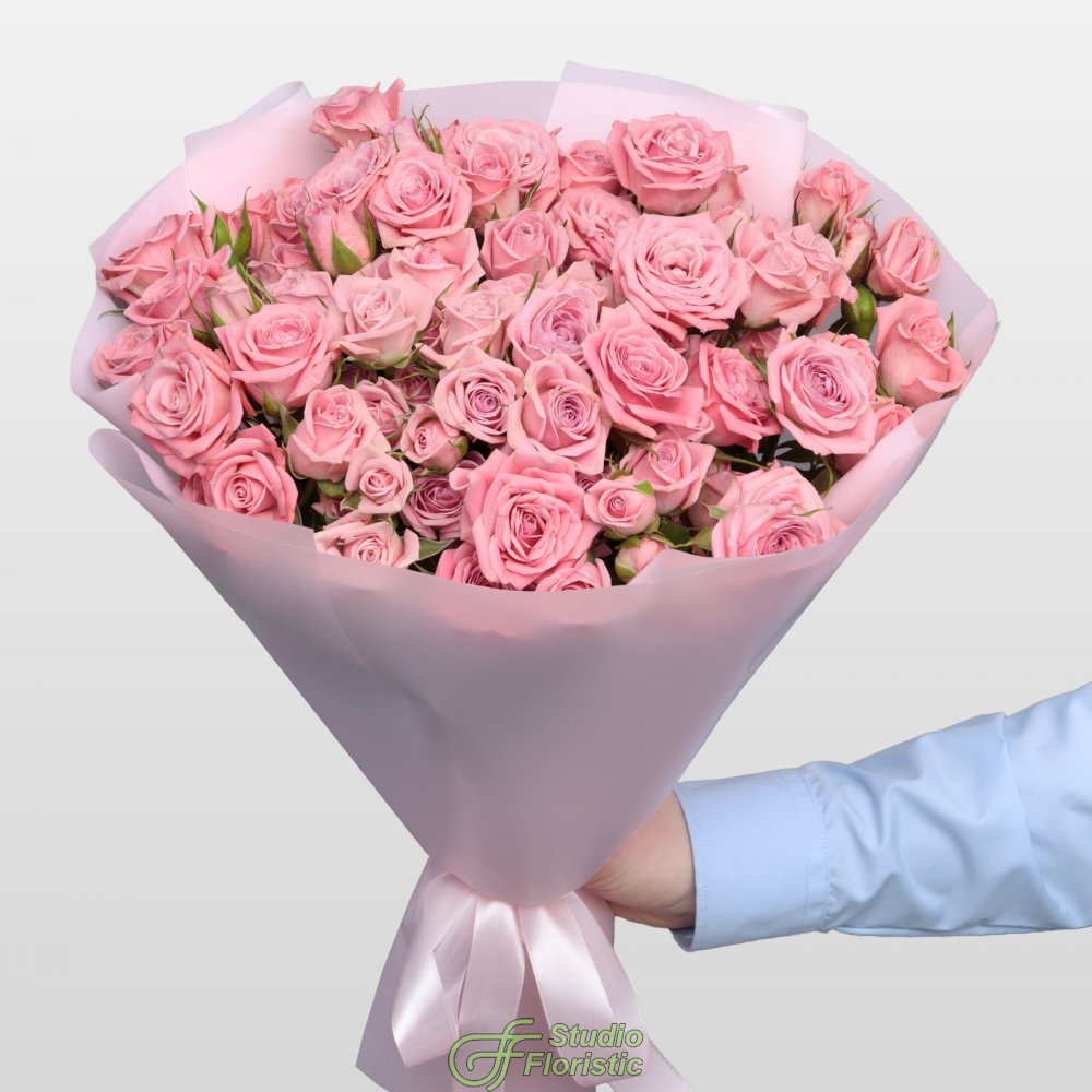 Букет из Кустовых Роз 15 шт «Юность» Букет из Кустовых Роз 15 шт «Юность»