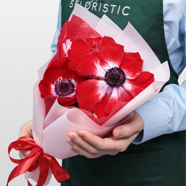 Букет из Анемонов и Гиацинтов «Драматик»