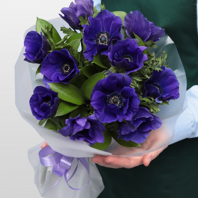 Букет из фиолетовых Анемонов «Ночная магия»