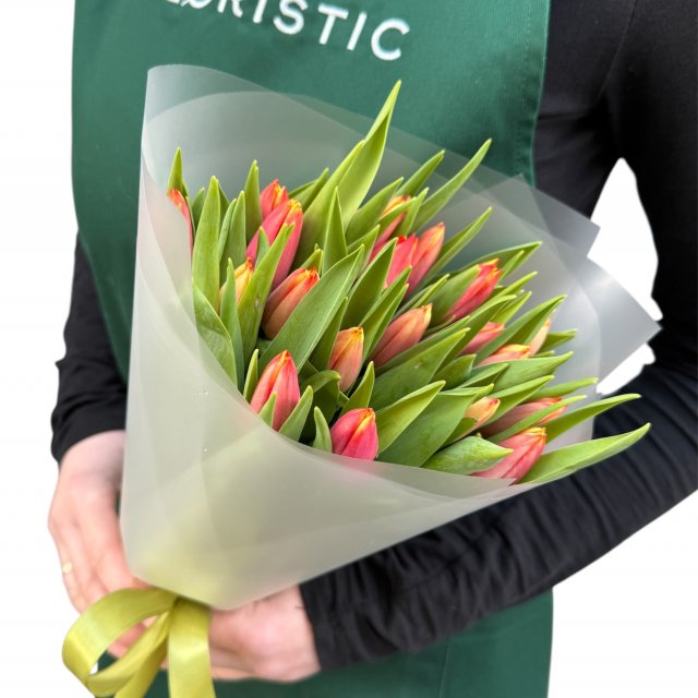 Букет из Тюльпанов 25 шт «Первое дыхание»