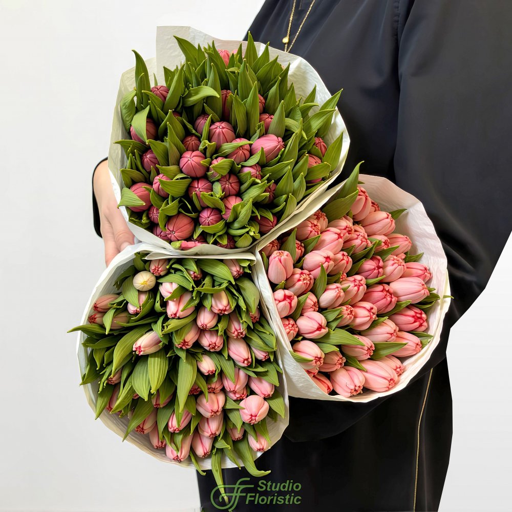 Пачка тюльпанов в розовых оттенках Пачка тюльпанов в розовых оттенках